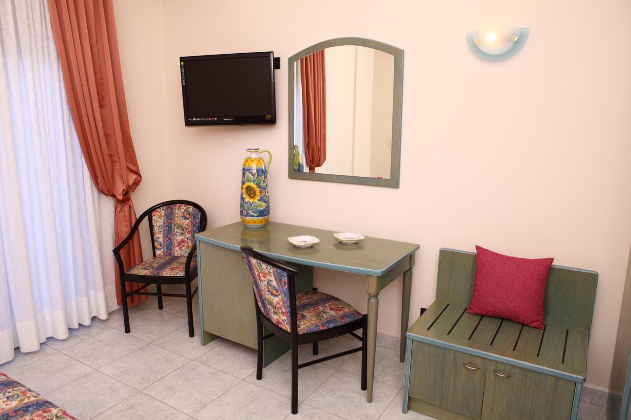 Hotel Za Maria Santo Stefano di Camastra Εξωτερικό φωτογραφία